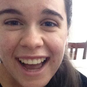 Meet your Posher, Claire